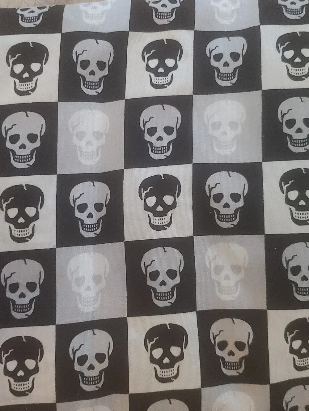 Betsey Johnson Black and White Skull Checkered Flat King Sheet And 2 Pillowcases